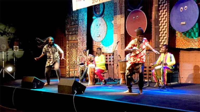 Wagane Ndiaye Rose & Sophie ker Gi 紹介写真-003