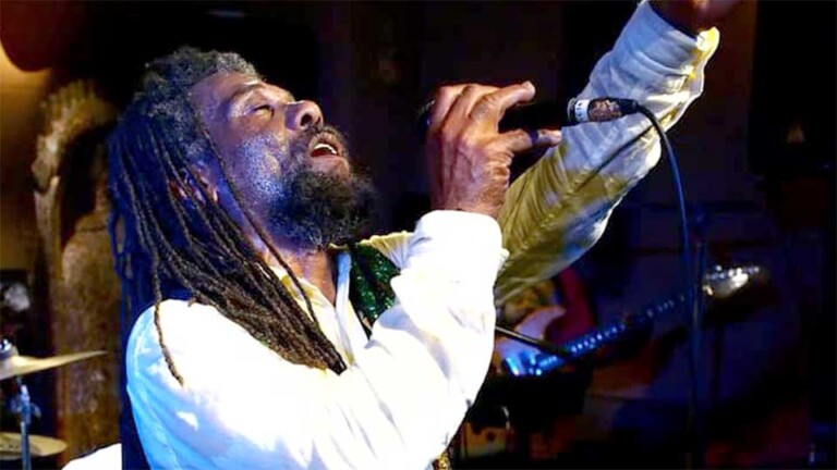 Macka Ruffin & Macka Roots Band 紹介写真-001