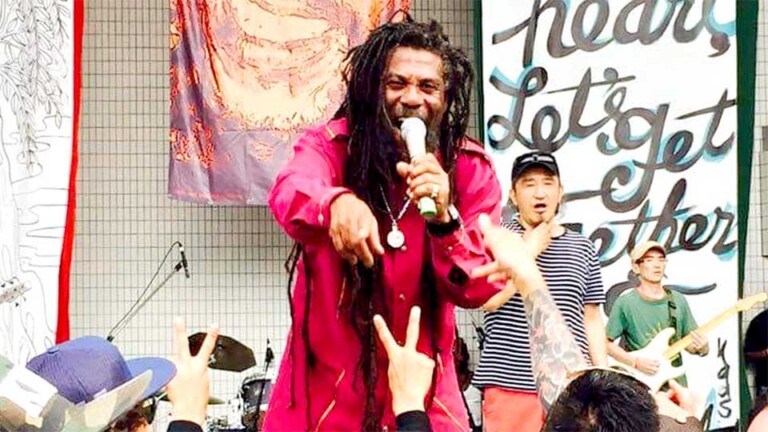 Macka Ruffin & Macka Roots Band 紹介写真-002